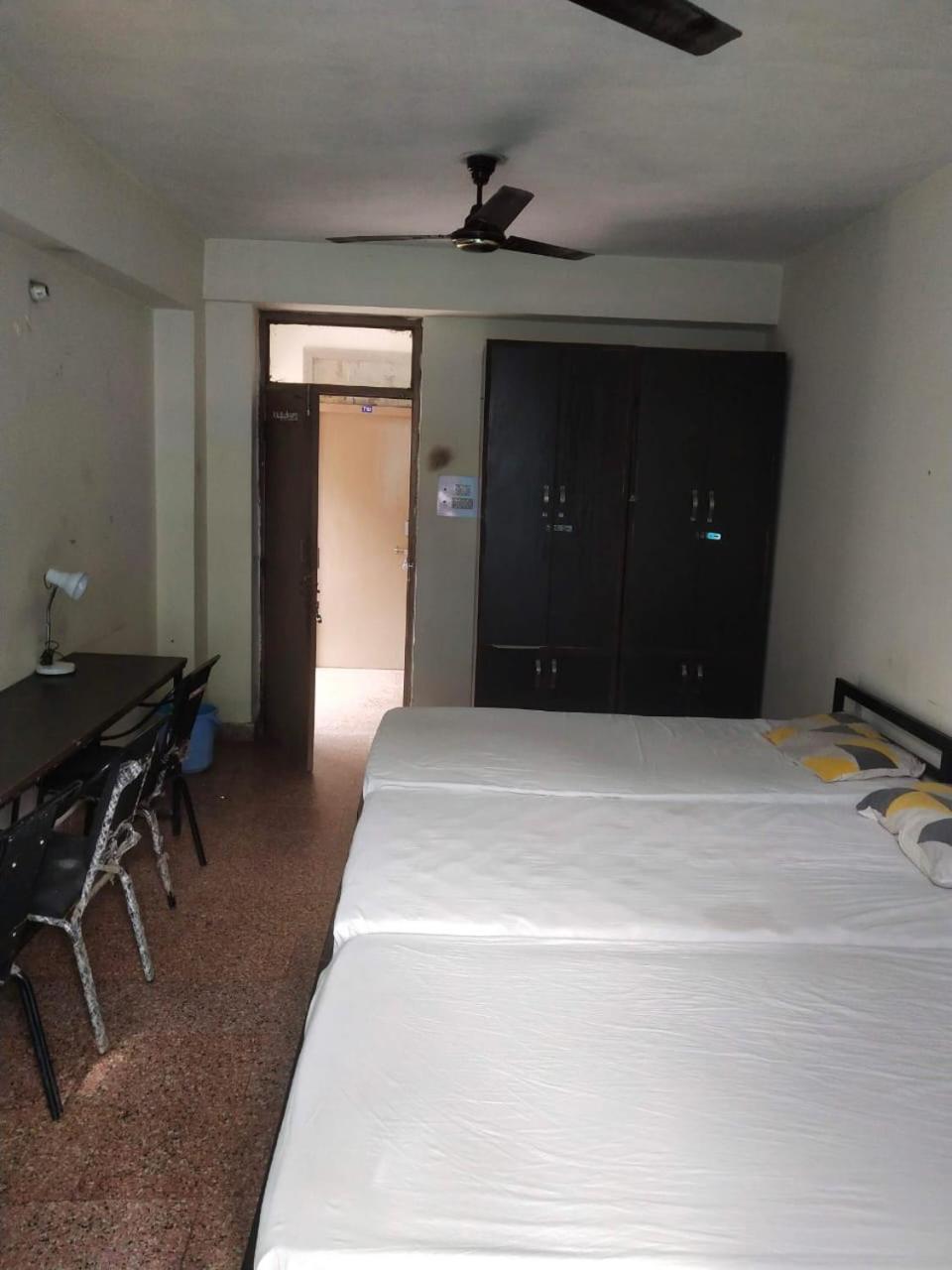 Abuzz Oxfordcaps Chanakya Hostel Solan Exterior foto